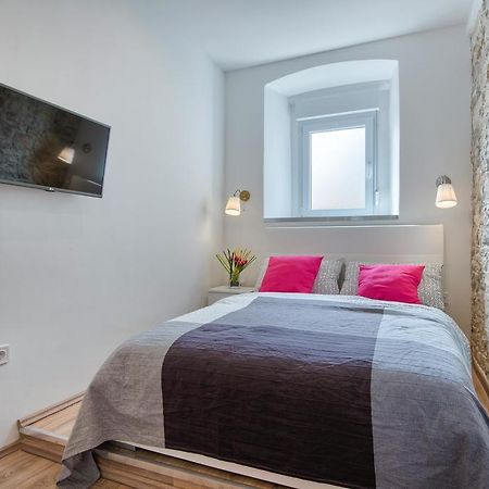 Top Center Rooms & Studio Pula Exterior foto